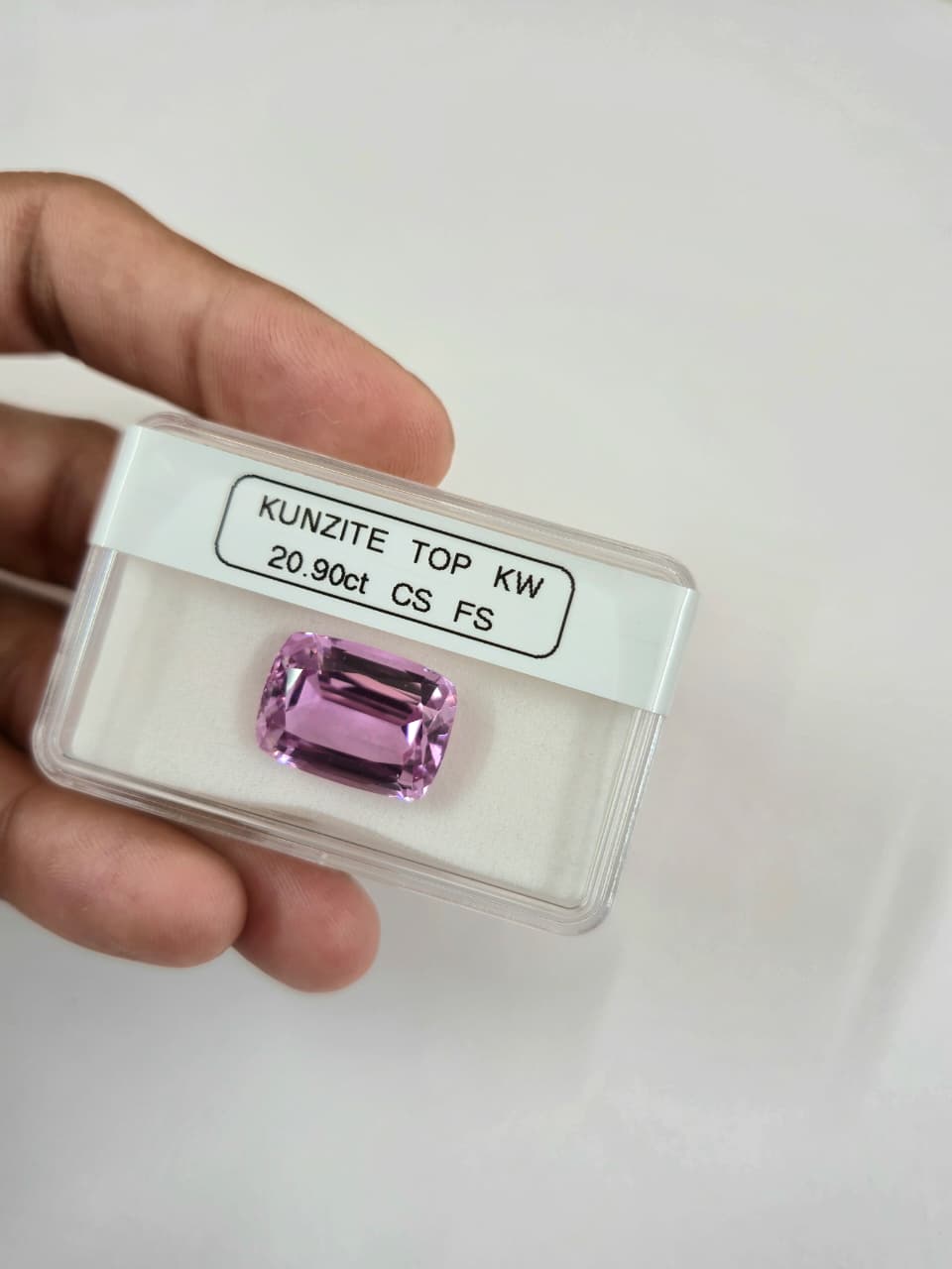 Kunzite Gemstone 20.90ct