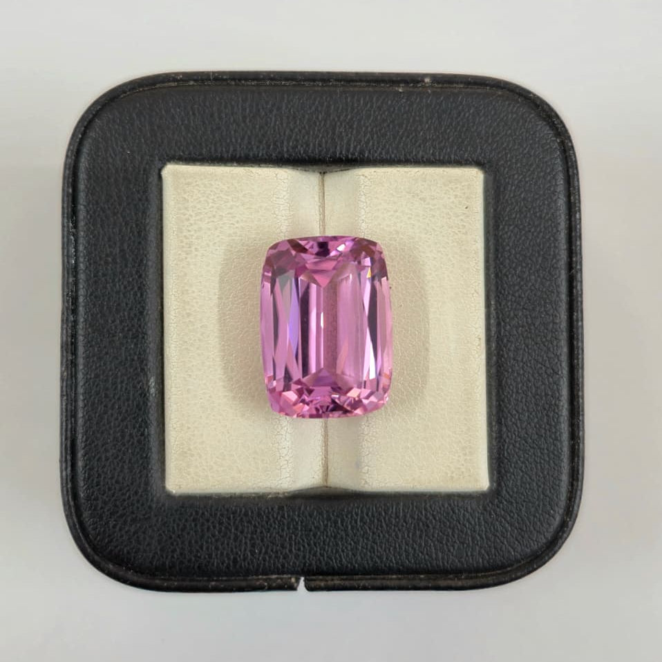 Kunzite Gemstone 20.90ct