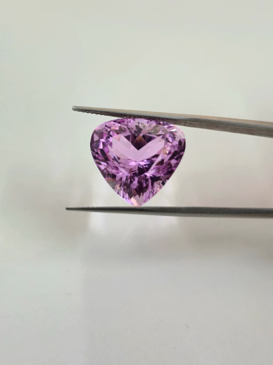 Kunzite Gemstone 19.40ct