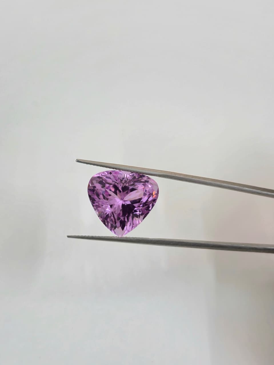 Kunzite Gemstone 19.40ct