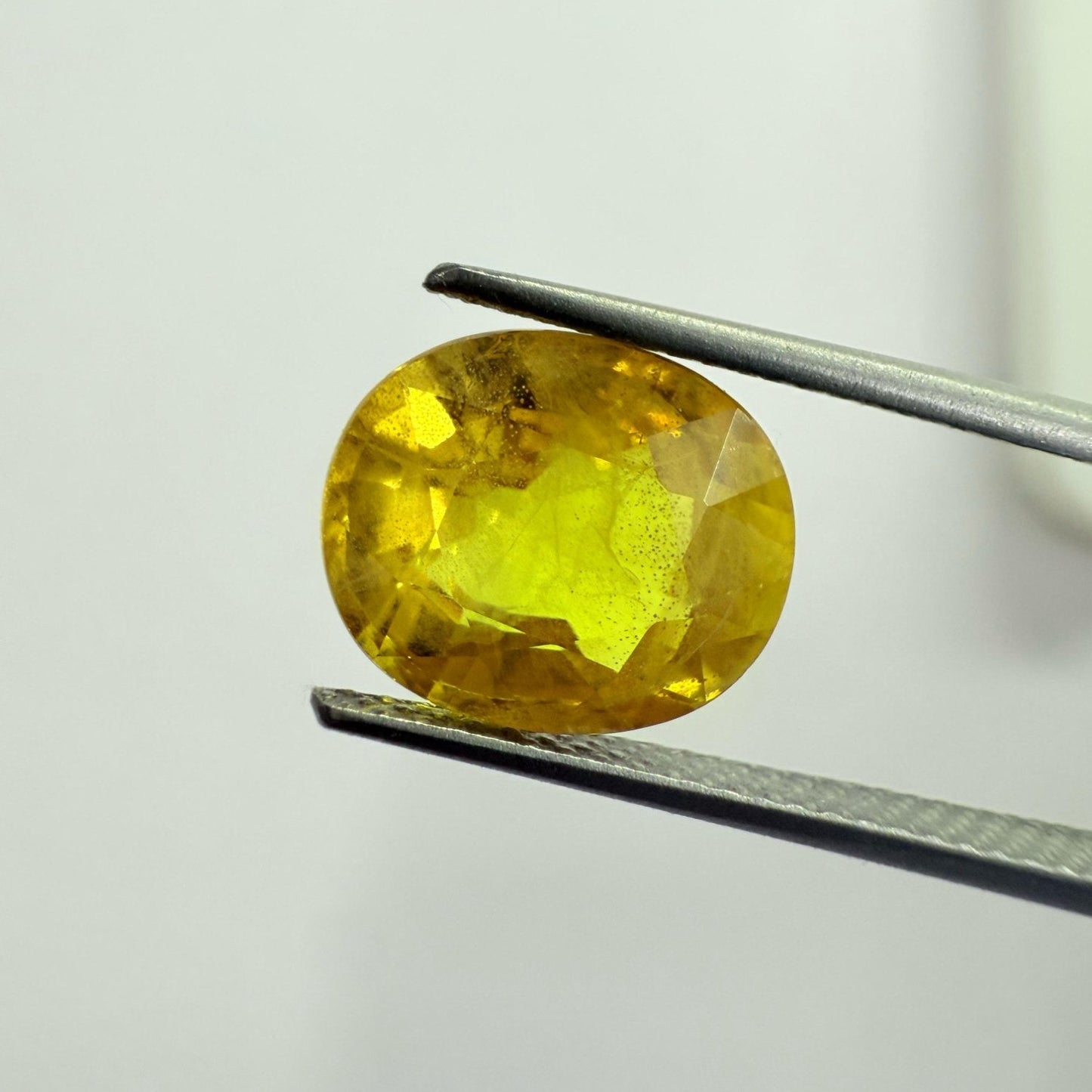 Yellow Sapphire Gemstone (4.45ct)